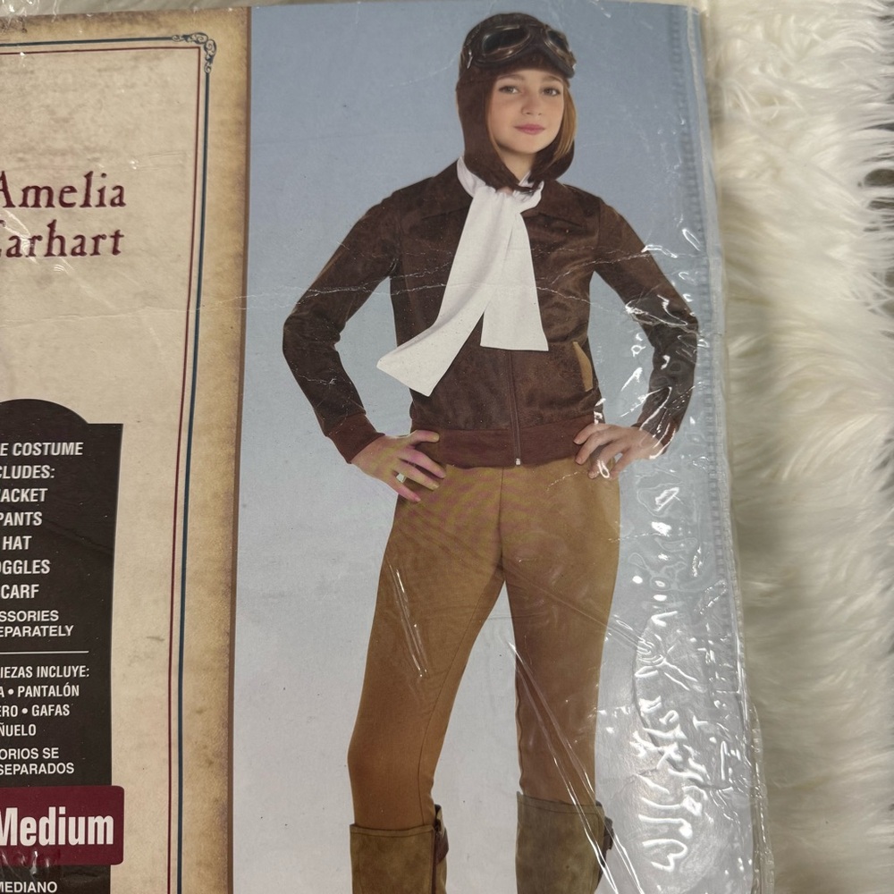 Amelia Earhart costume NEW child M 8-10 Halloween jacket pants hat goggles scarf - Picture 7 of 11